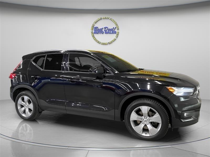 Volvo XC40 T5 Momentum AWD 2022