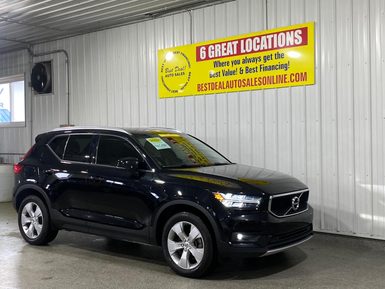 2022 Volvo XC40 T5 Momentum AWD