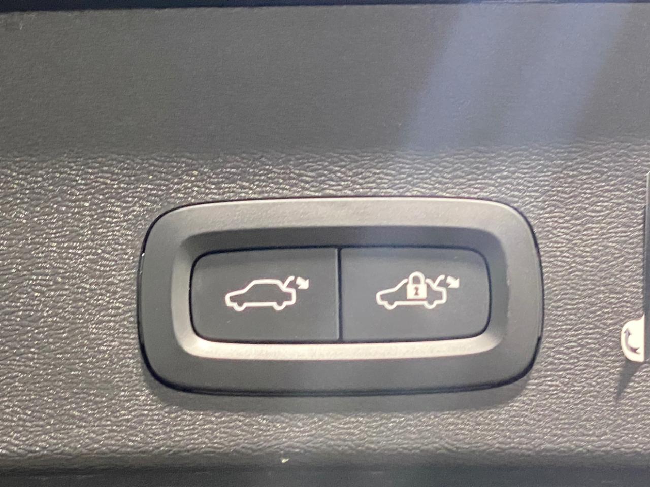 Volvo XC40 T5 Momentum AWD 2022