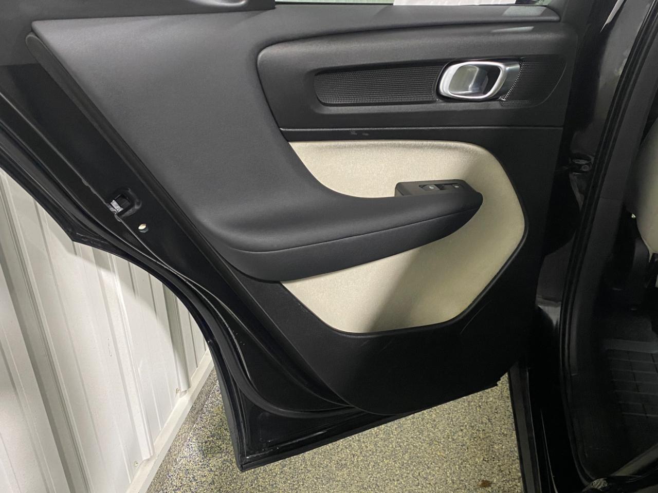 Volvo XC40 T5 Momentum AWD 2022
