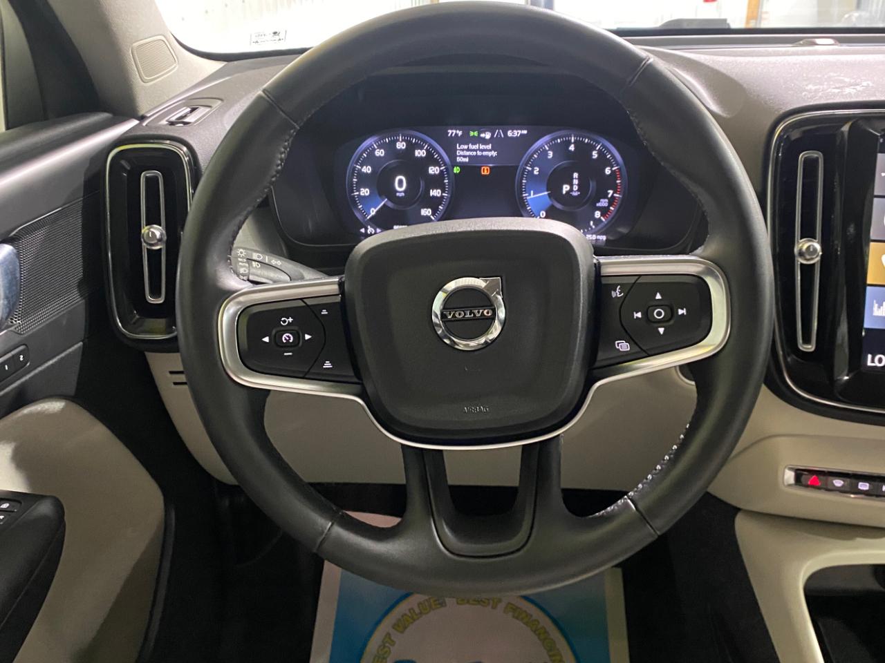 Volvo XC40 T5 Momentum AWD 2022