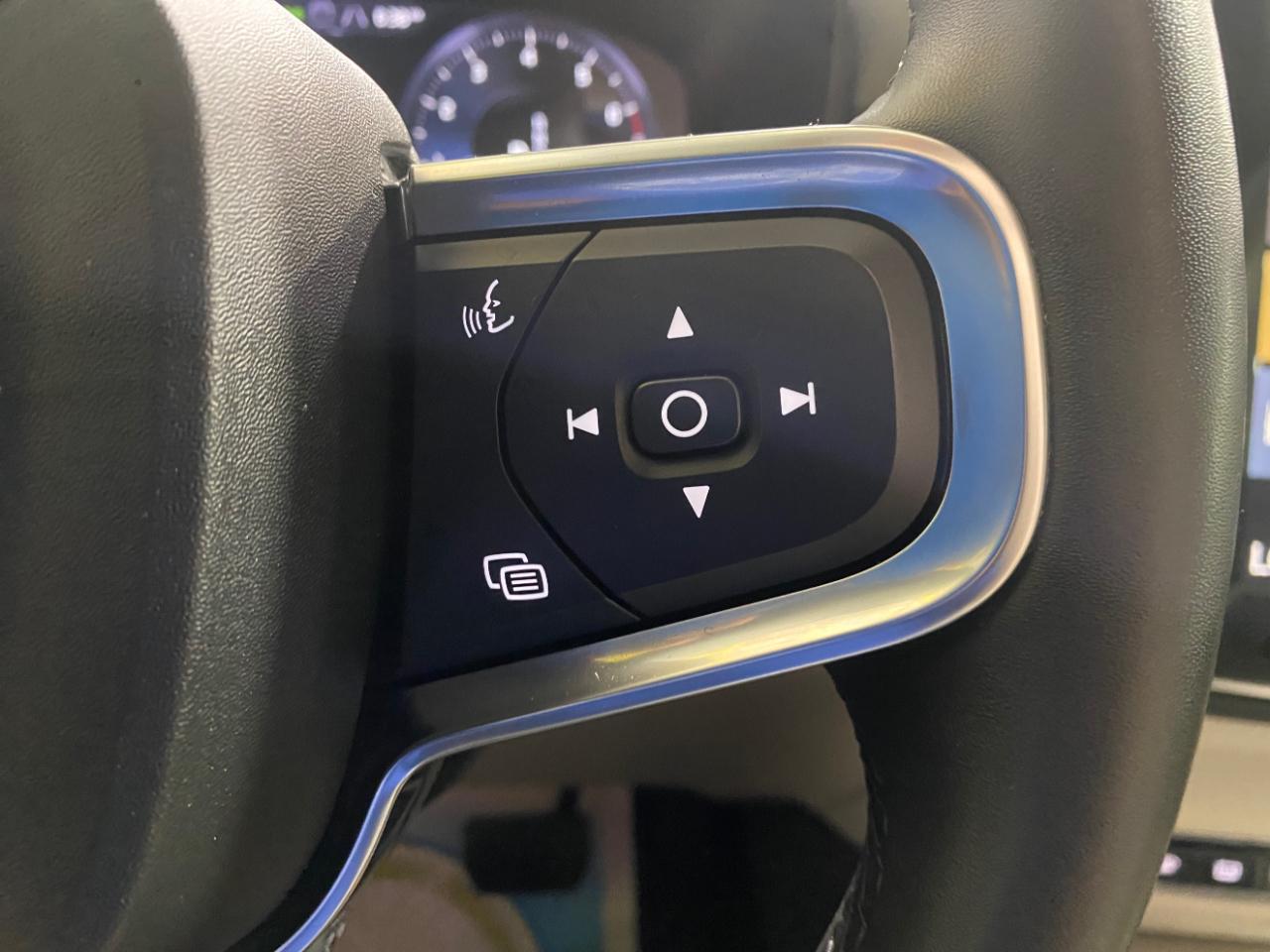 Volvo XC40 T5 Momentum AWD 2022