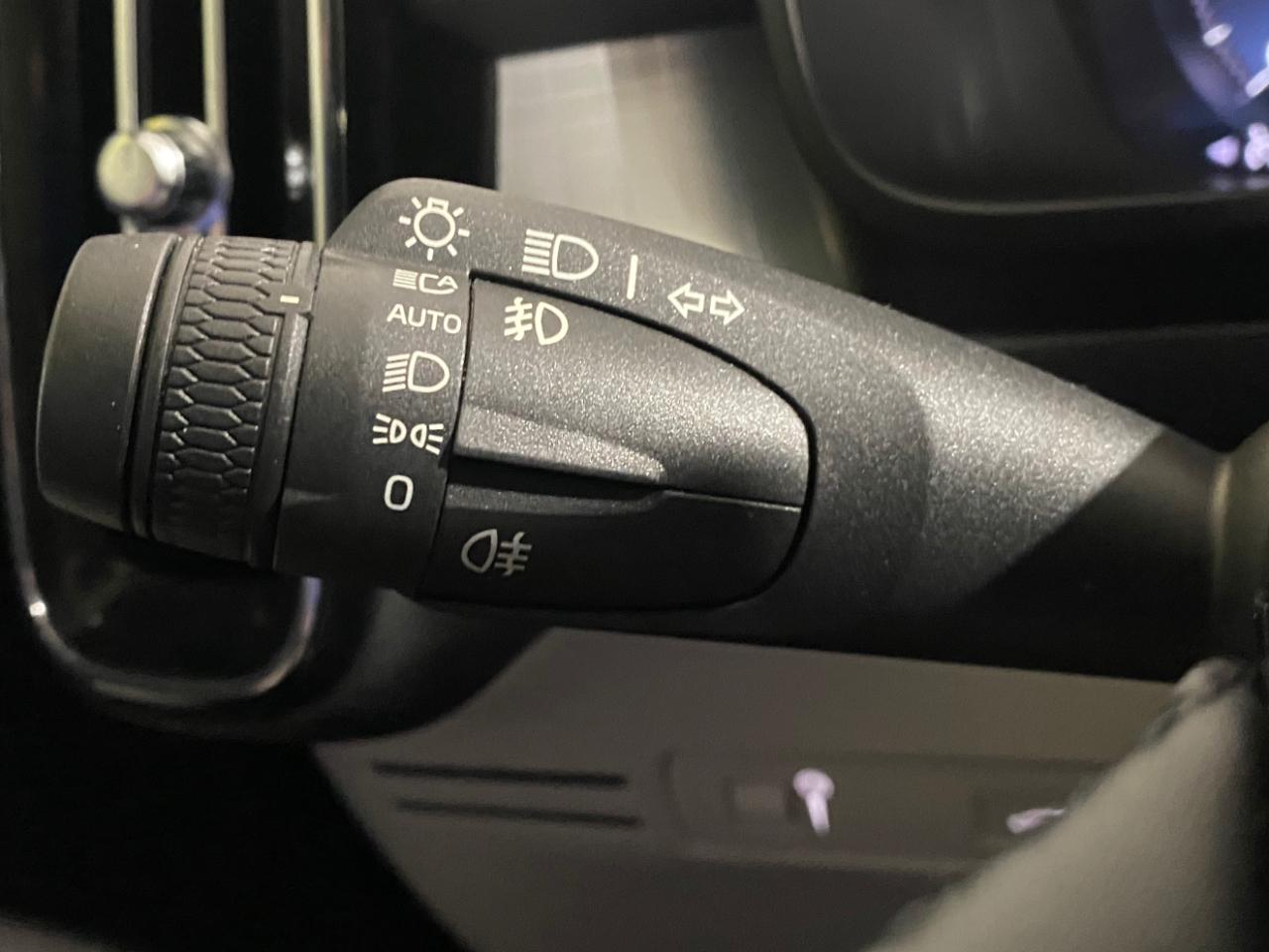 Volvo XC40 T5 Momentum AWD 2022