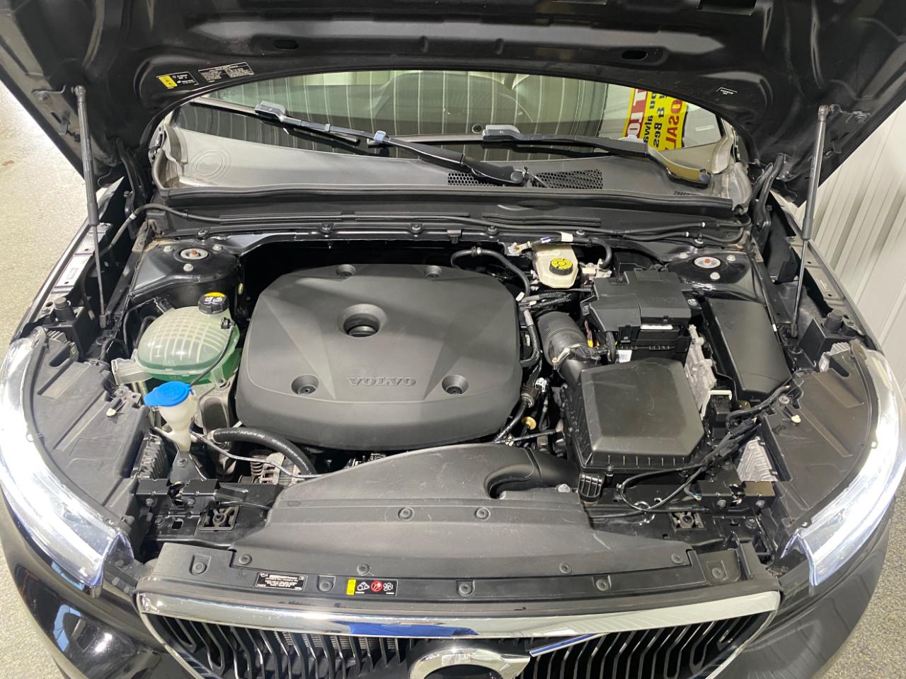 Volvo XC40 T5 Momentum AWD 2022