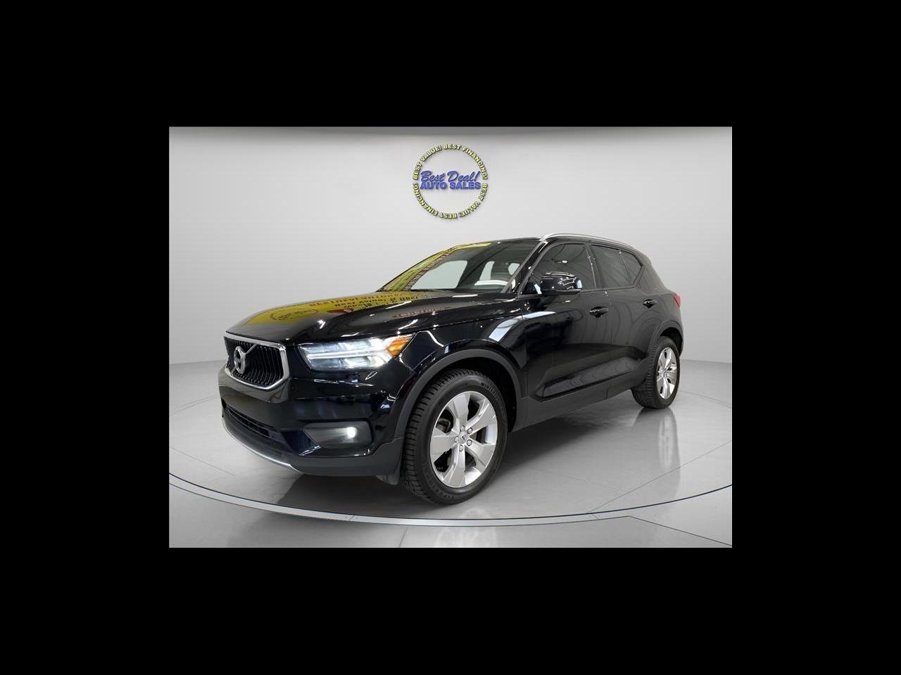 2022 Volvo XC40 T5 Momentum AWD