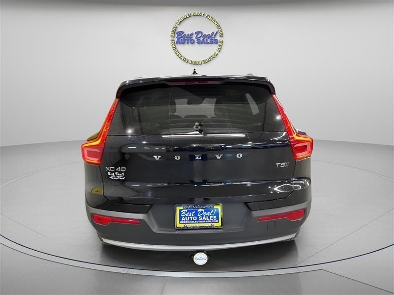 Volvo XC40 T5 Momentum AWD 2022