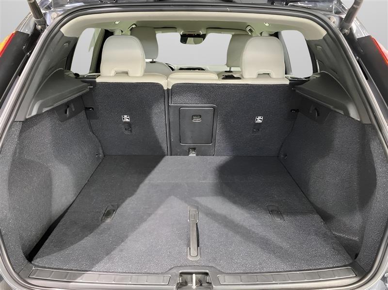 Volvo XC40 T5 Momentum AWD 2022