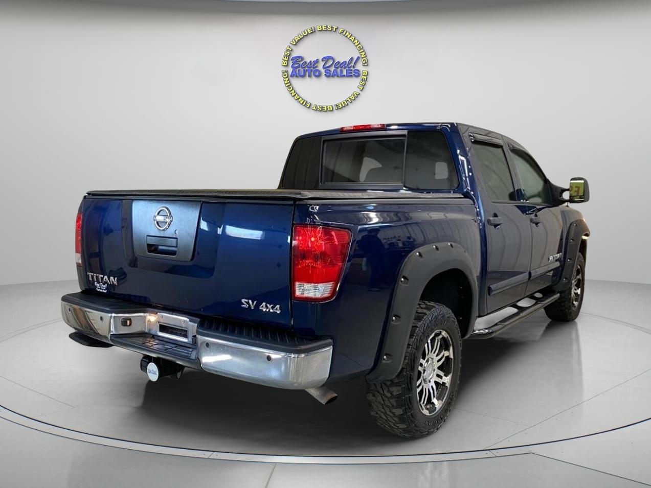 Nissan Titan SV Crew Cab 4WD 2012