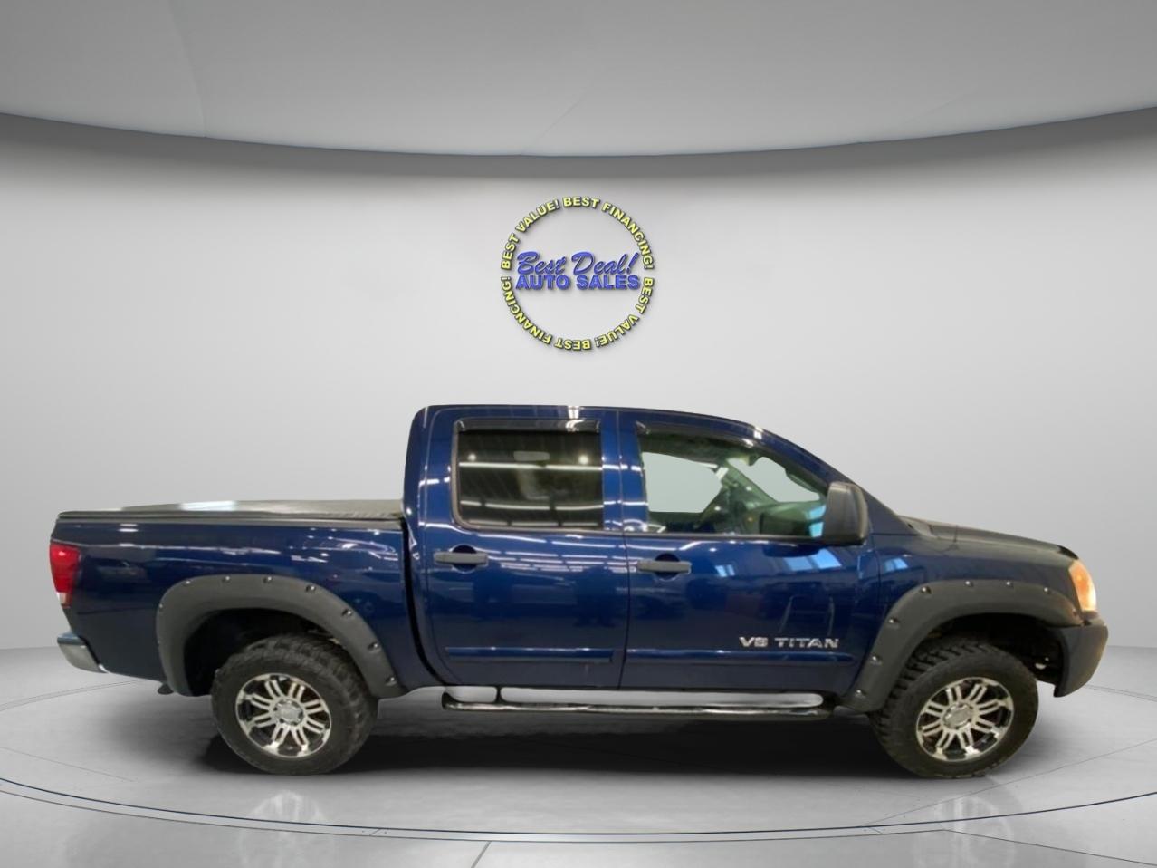 Nissan Titan SV Crew Cab 4WD 2012