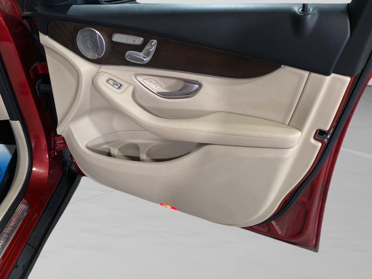 Mercedes-Benz GLC-Class GLC300 4MATIC 2018