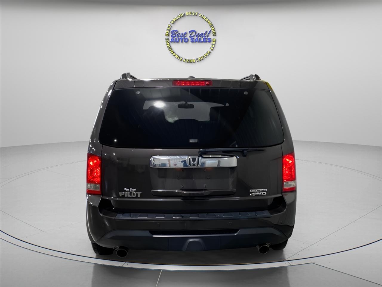 Honda Pilot Touring 4WD 5-Spd AT with DVD 2015