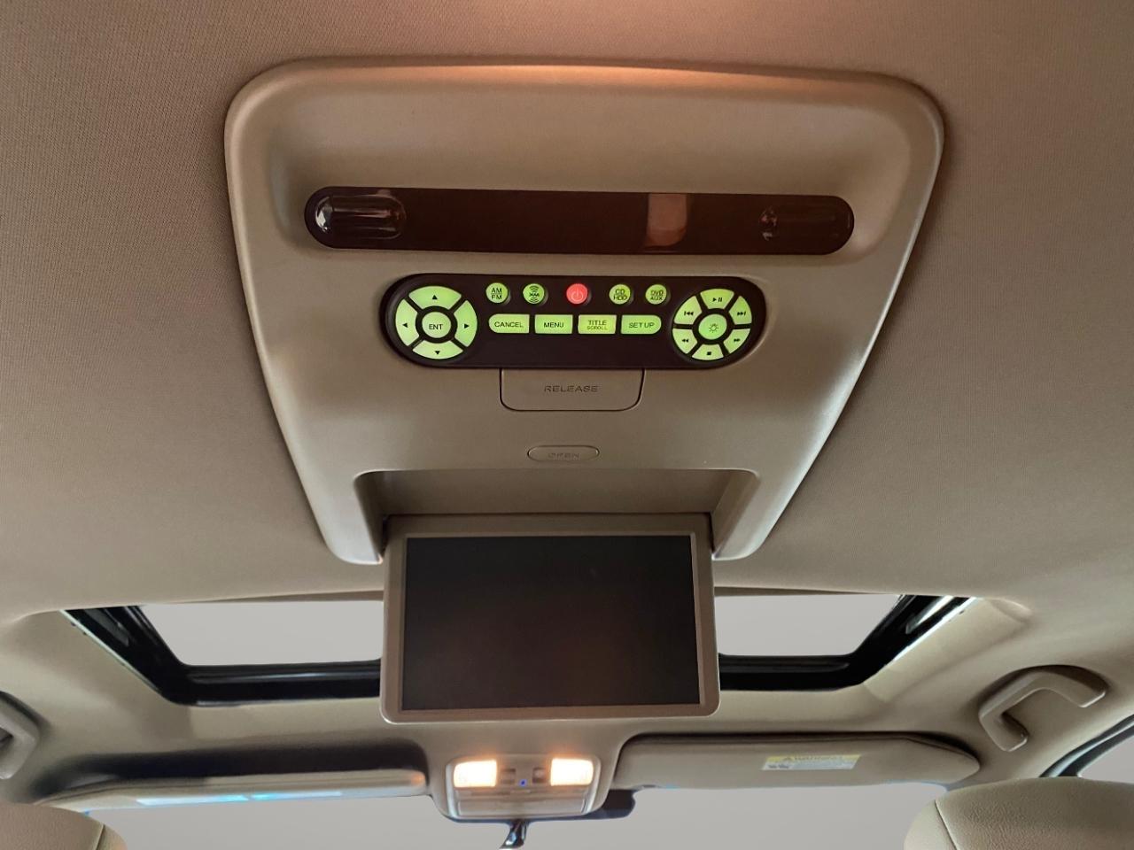 Honda Pilot Touring 4WD 5-Spd AT with DVD 2015