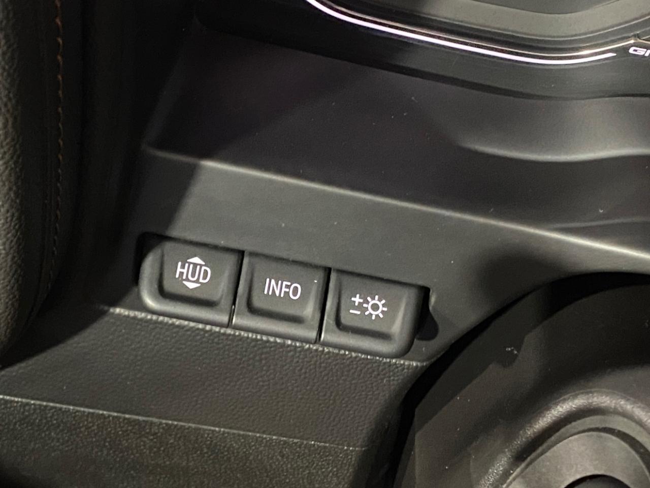 GMC Sierra 1500 AT4 Crew Cab Long Box 4WD 2019