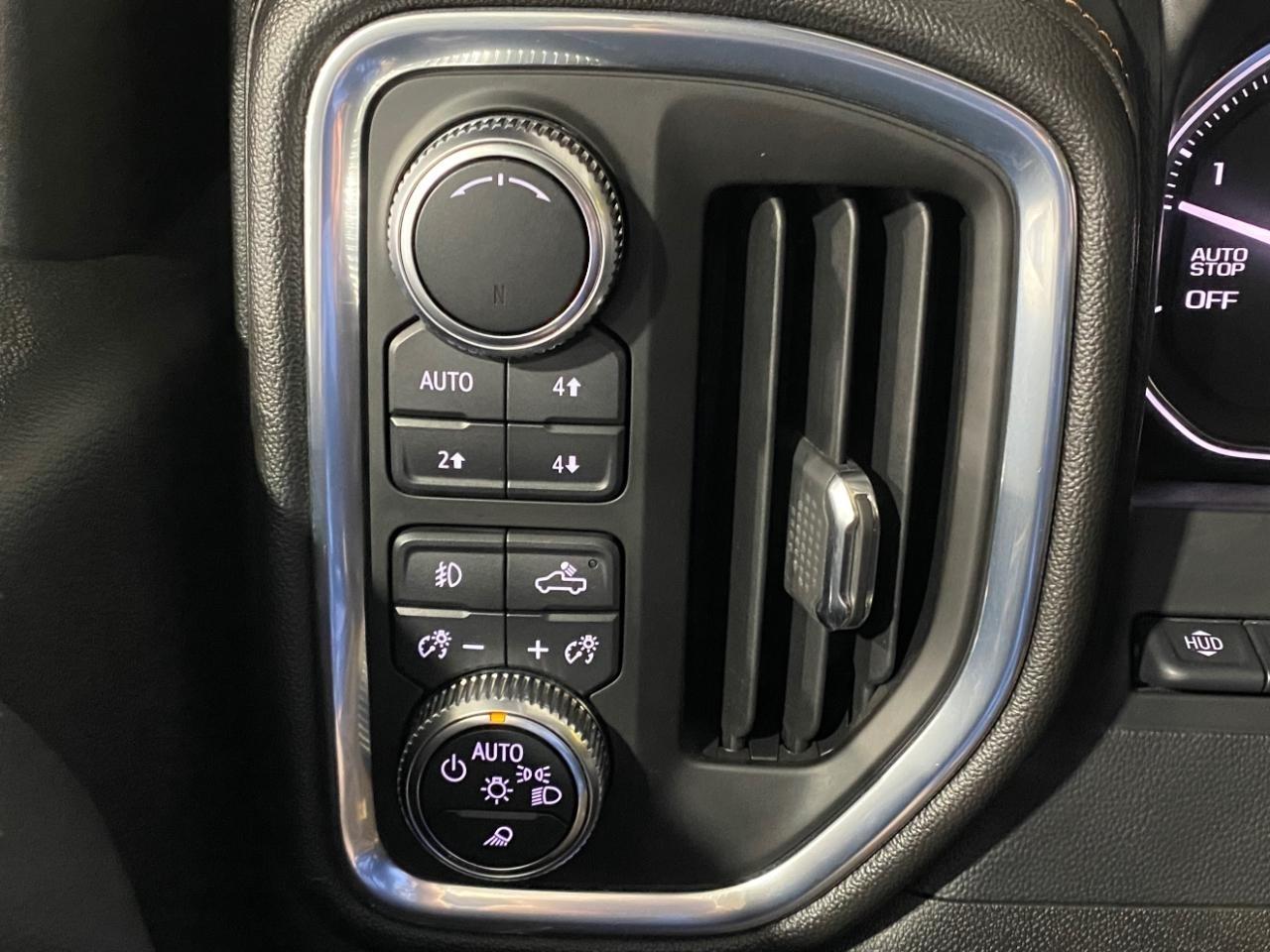 GMC Sierra 1500 AT4 Crew Cab Long Box 4WD 2019