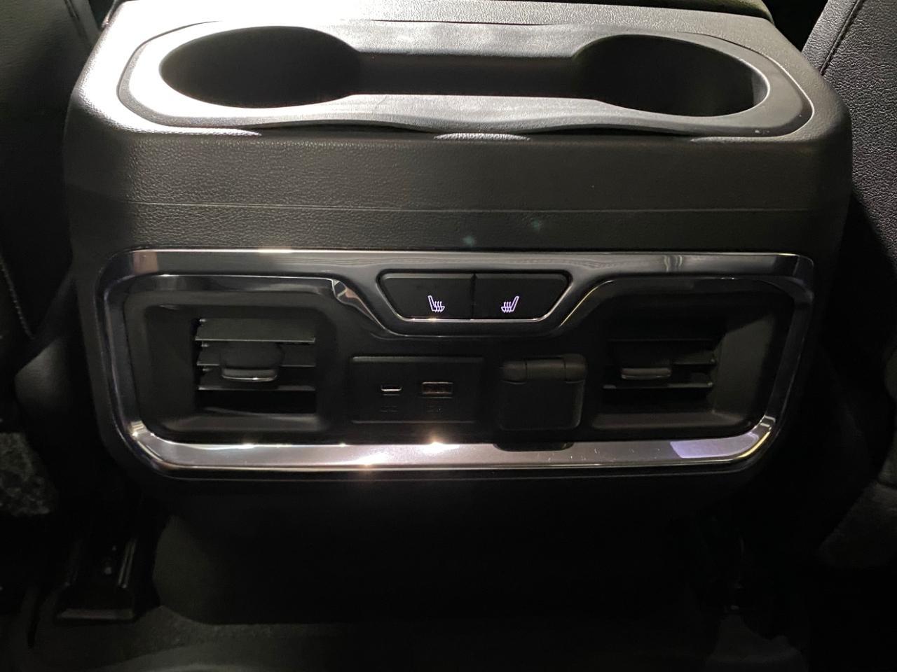 GMC Sierra 1500 AT4 Crew Cab Long Box 4WD 2019