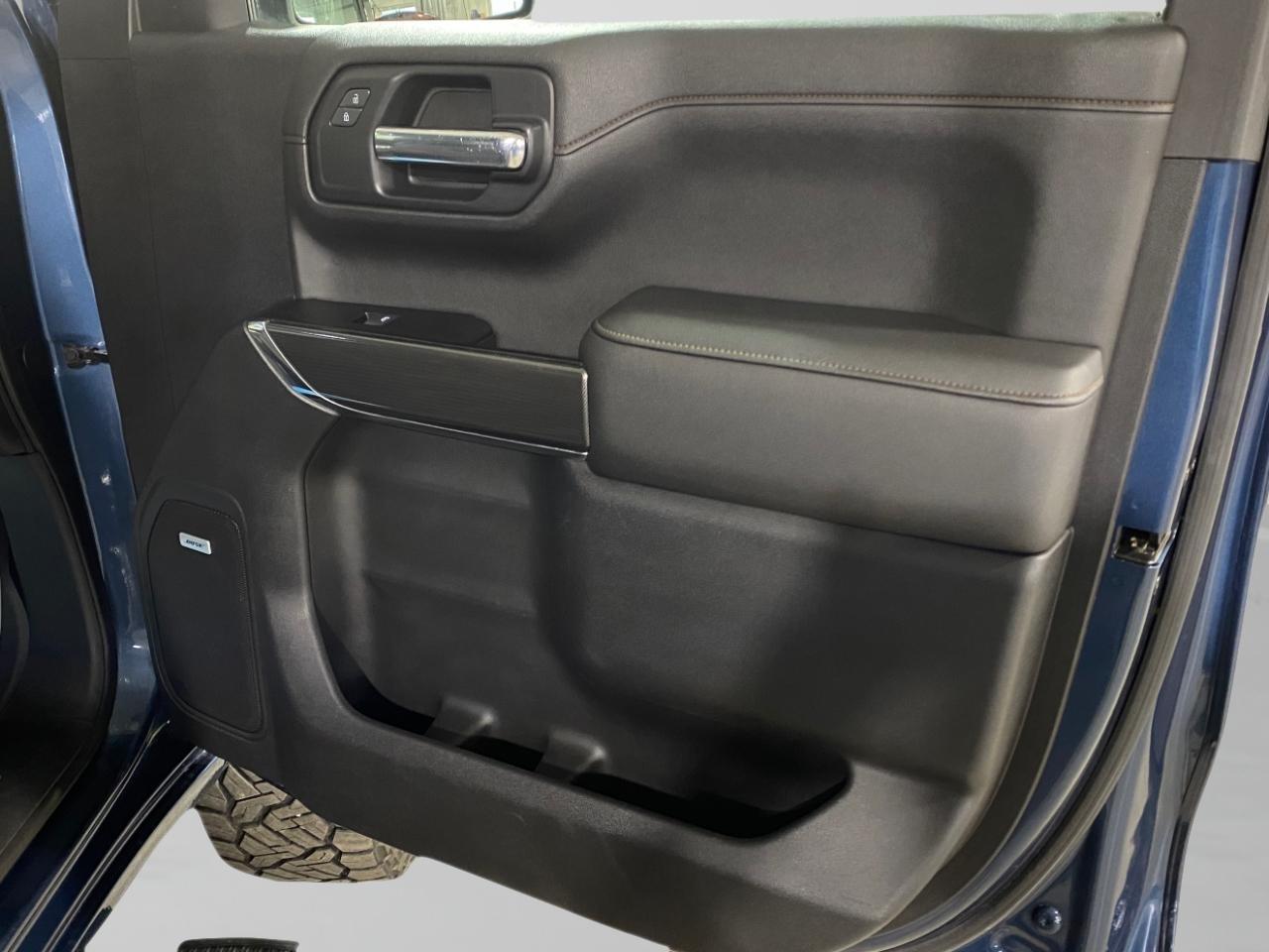 GMC Sierra 1500 AT4 Crew Cab Long Box 4WD 2019