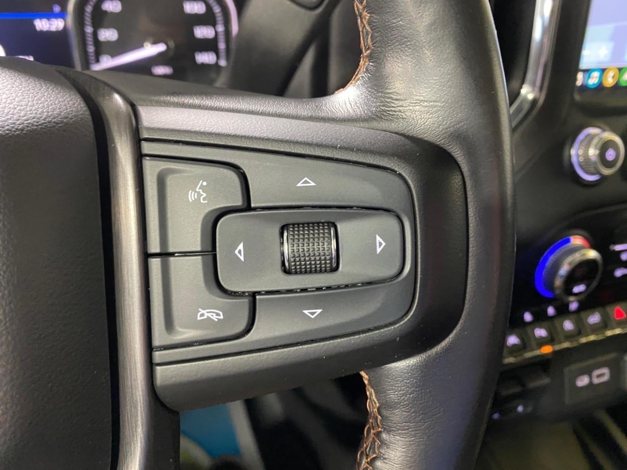 GMC Sierra 1500 AT4 Crew Cab Long Box 4WD 2019