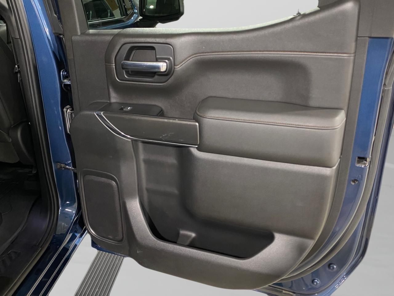 GMC Sierra 1500 AT4 Crew Cab Long Box 4WD 2019