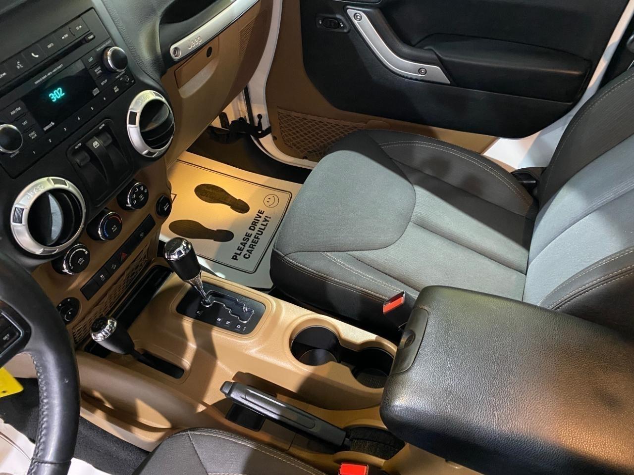 Jeep Wrangler Sahara 4WD 2017