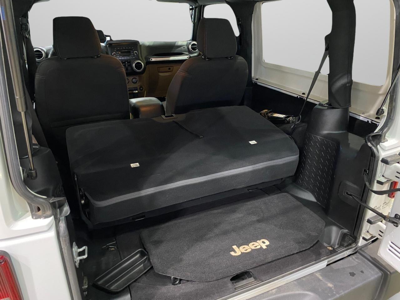 Jeep Wrangler Sahara 4WD 2017