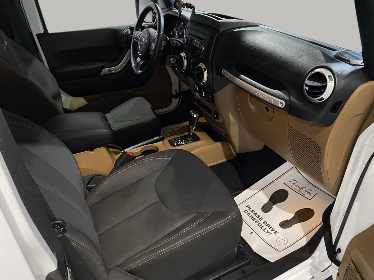 Jeep Wrangler Sahara 4WD 2017