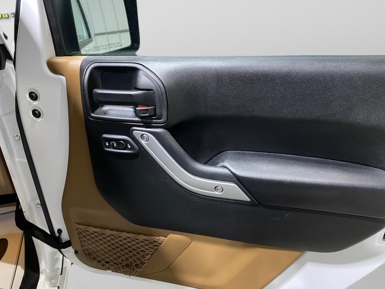 Jeep Wrangler Sahara 4WD 2017