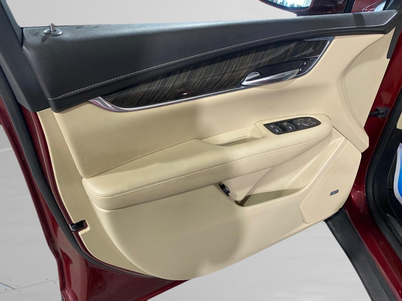 Cadillac XT5 Base 2018
