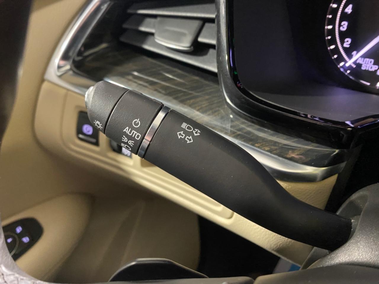 Cadillac XT5 Base 2018