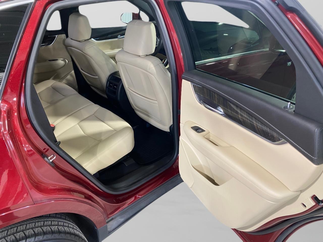 Cadillac XT5 Base 2018