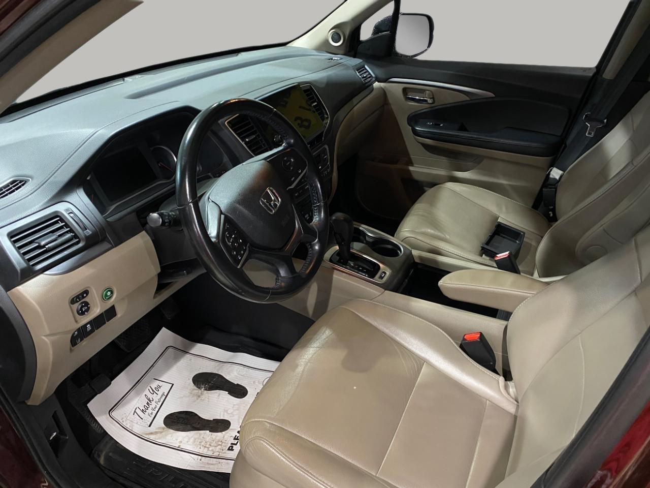 Honda Pilot EX-L w/Navigation and RES AWD 2019