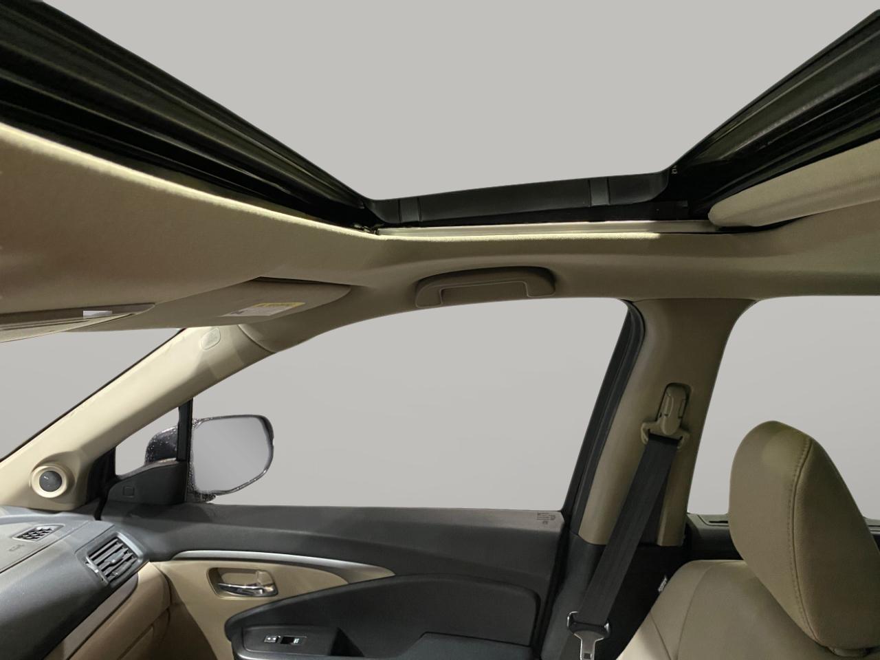 Honda Pilot EX-L w/Navigation and RES AWD 2019