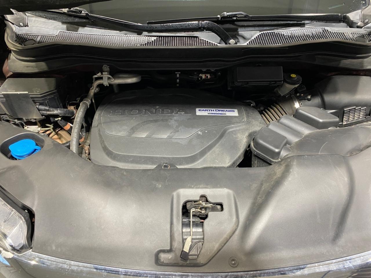 Honda Pilot EX-L w/Navigation and RES AWD 2019