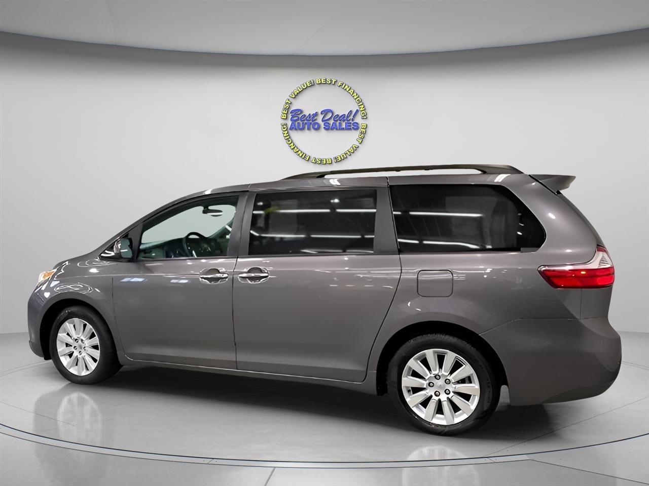 Toyota Sienna XLE AWD 7-Passenger V6 2015
