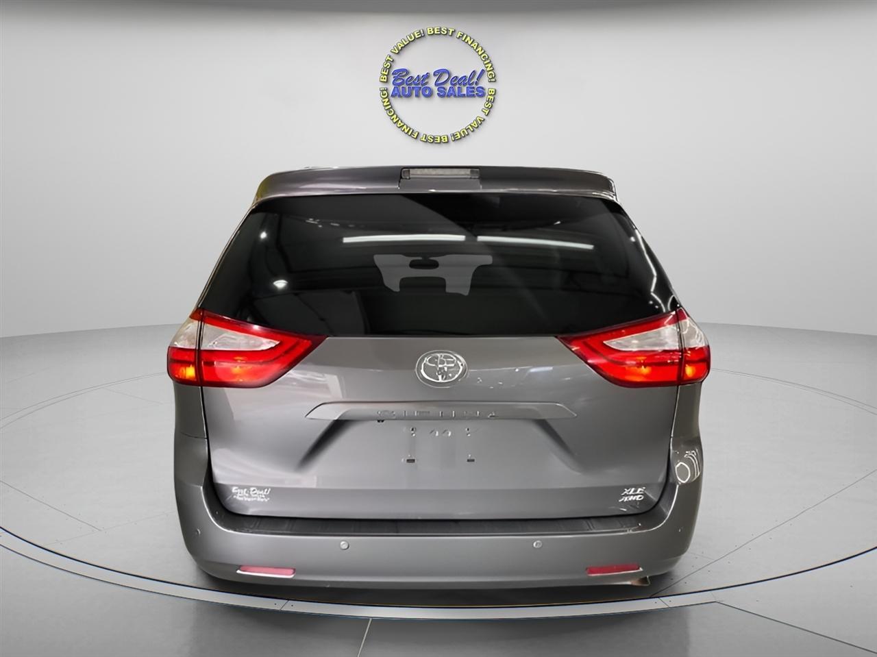 Toyota Sienna XLE AWD 7-Passenger V6 2015