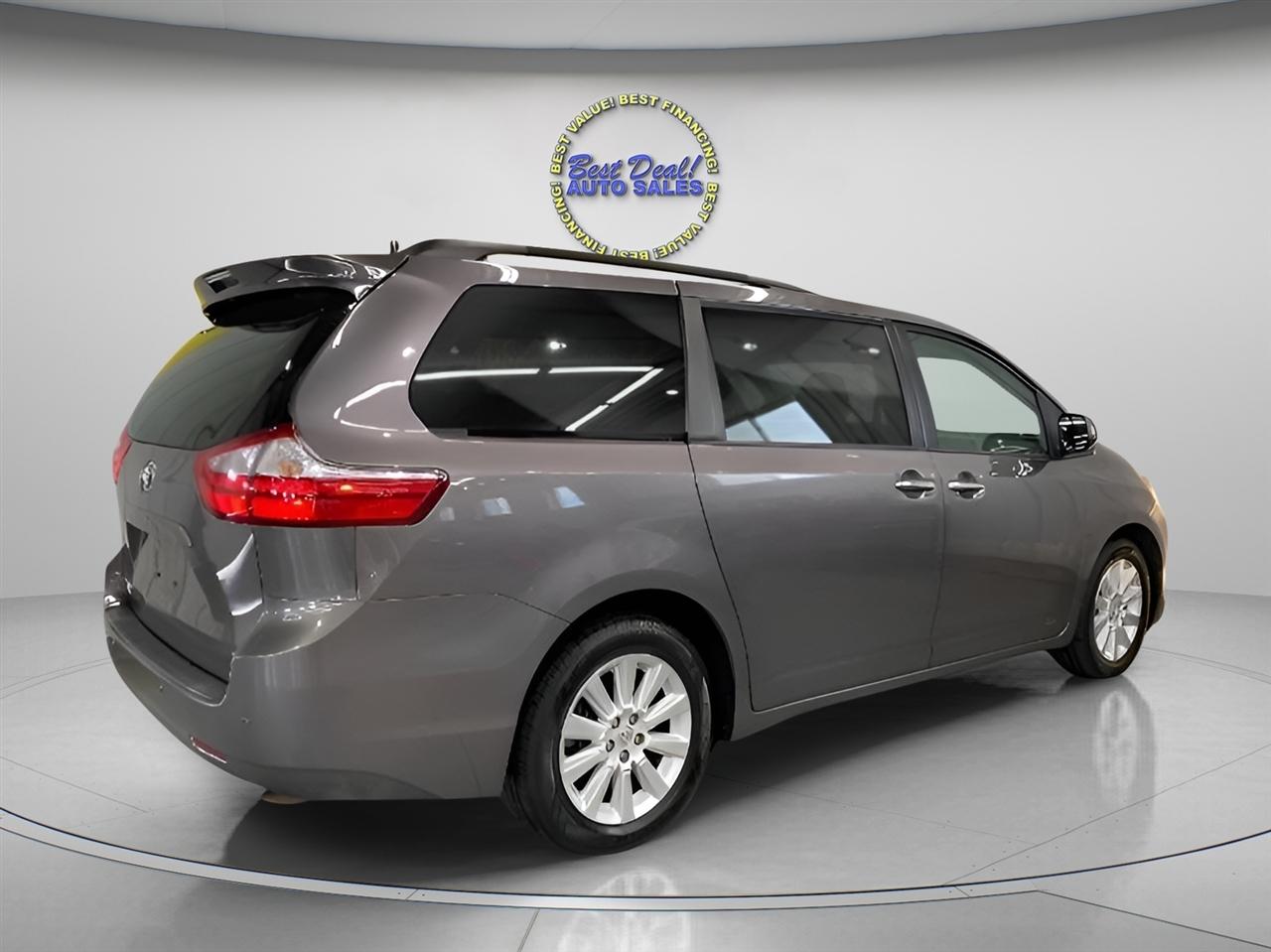 Toyota Sienna XLE AWD 7-Passenger V6 2015