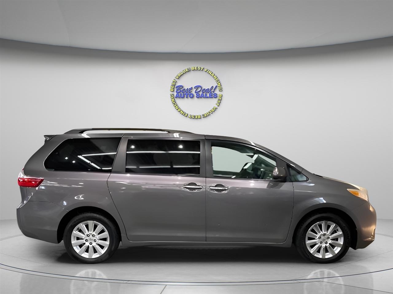 Toyota Sienna XLE AWD 7-Passenger V6 2015