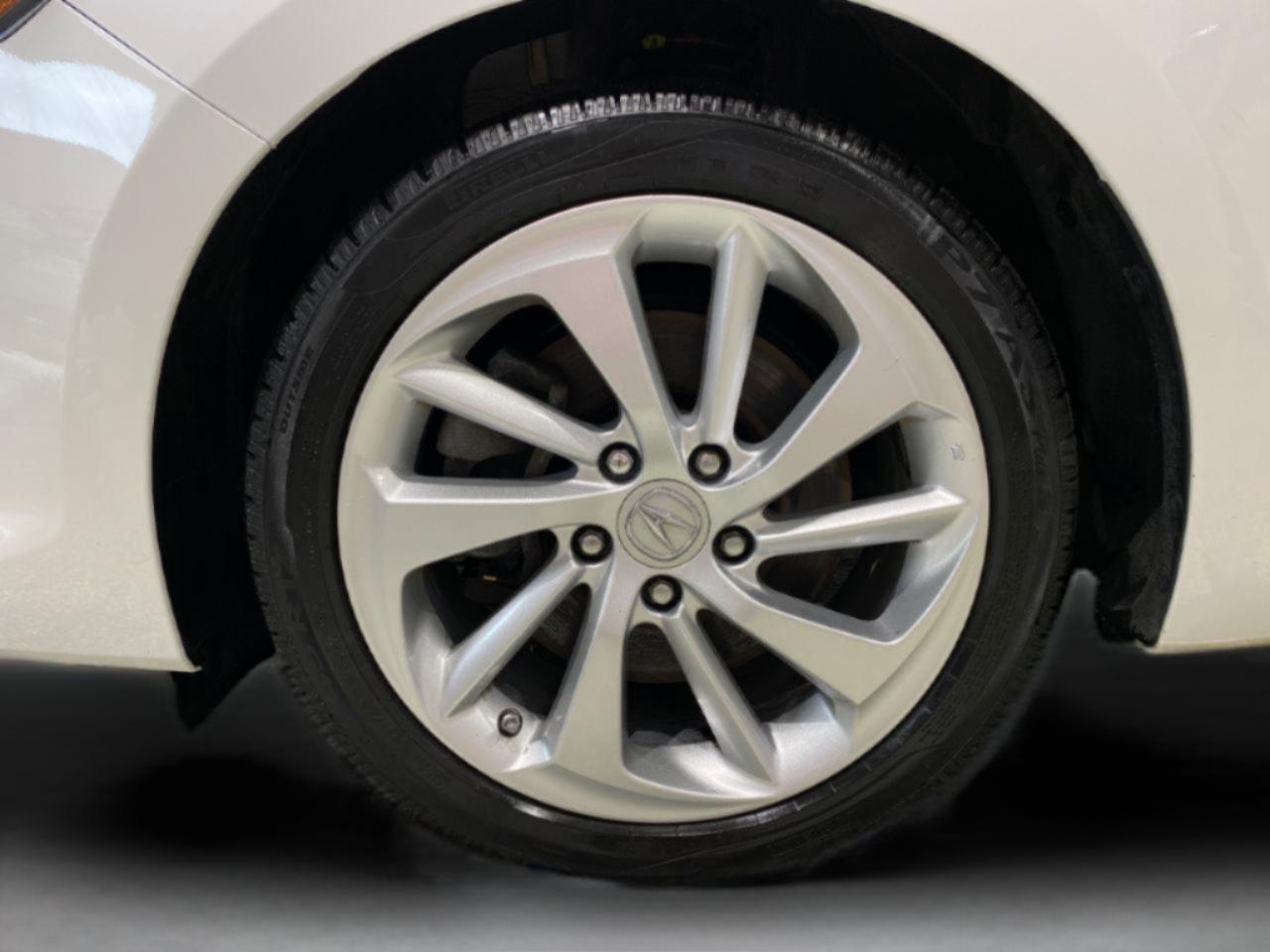Acura ILX 8-Spd AT w/ Premium Package 2016