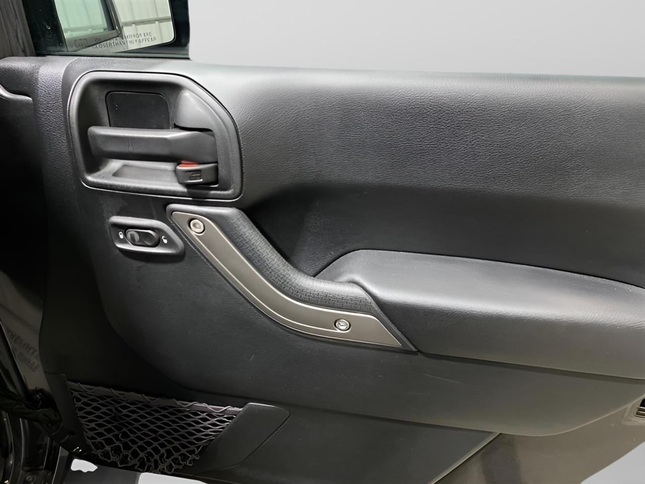 2018 Jeep Wrangler JK Unlimited Sport S - Photo 17