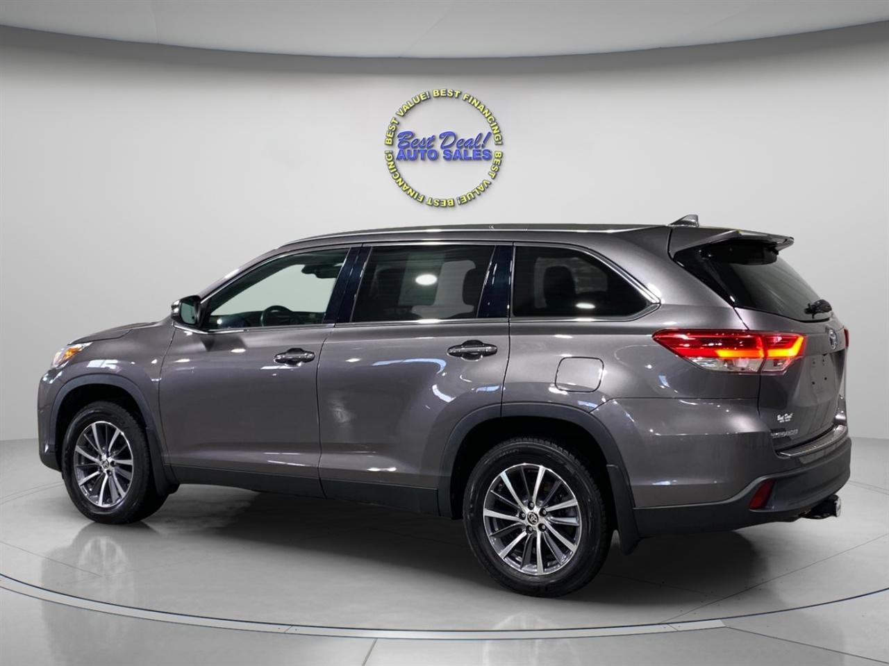 Toyota Highlander XLE AWD V6 2019