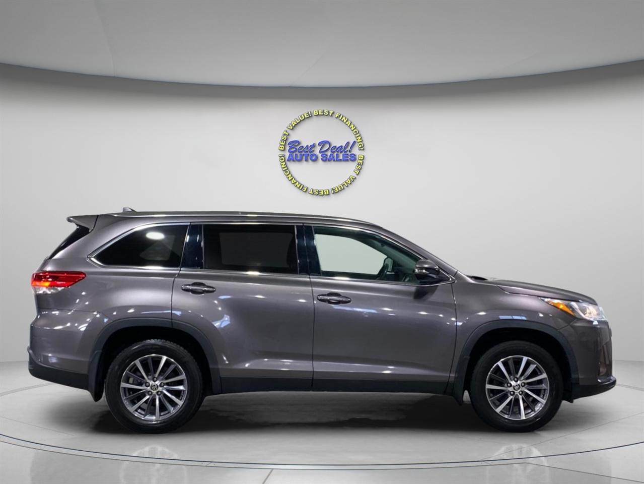 Toyota Highlander XLE AWD V6 2019