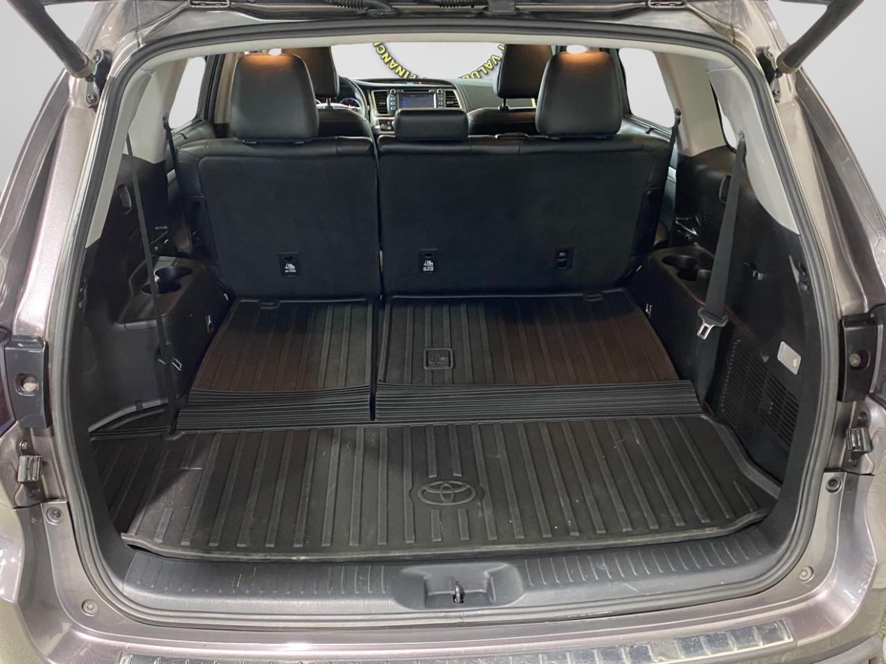 Toyota Highlander XLE AWD V6 2019