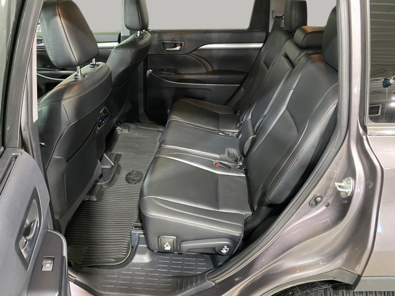 Toyota Highlander XLE AWD V6 2019