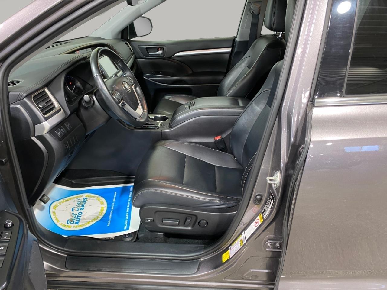 Toyota Highlander XLE AWD V6 2019