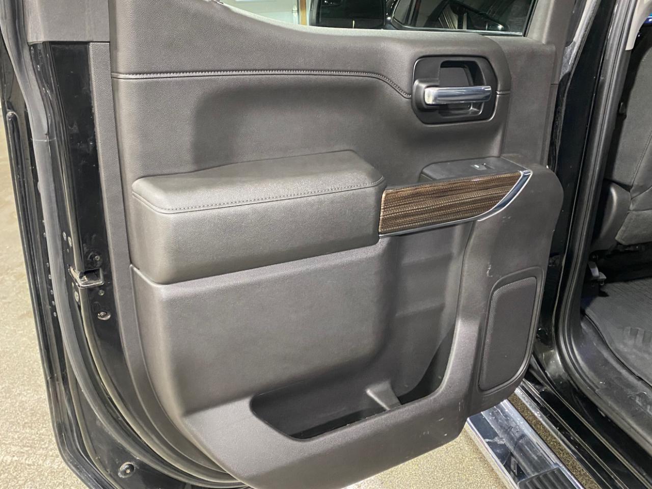 Chevrolet Silverado 1500 RST Crew Cab Long Box 4WD 2020