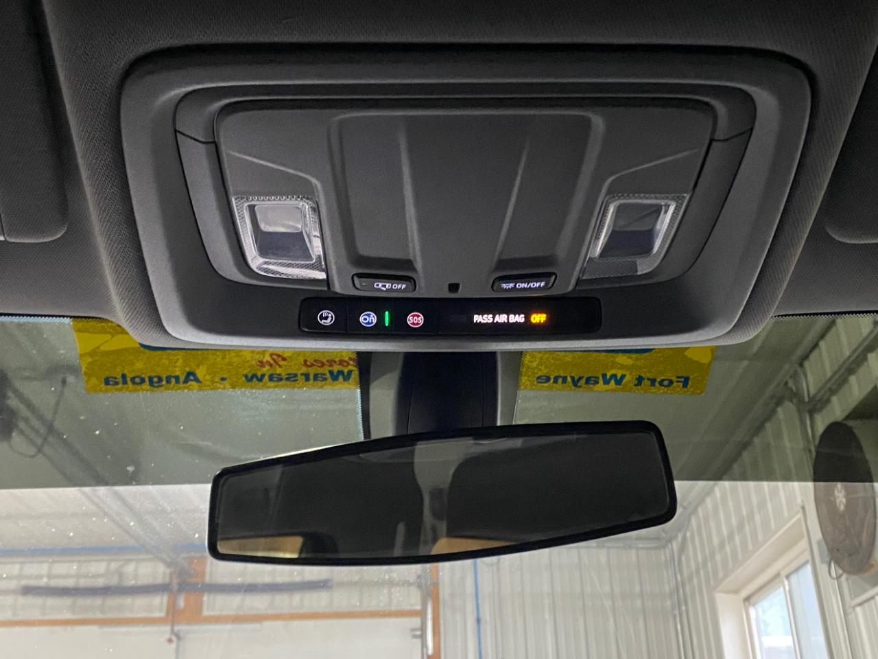 Chevrolet Silverado 1500 RST Crew Cab Long Box 4WD 2020