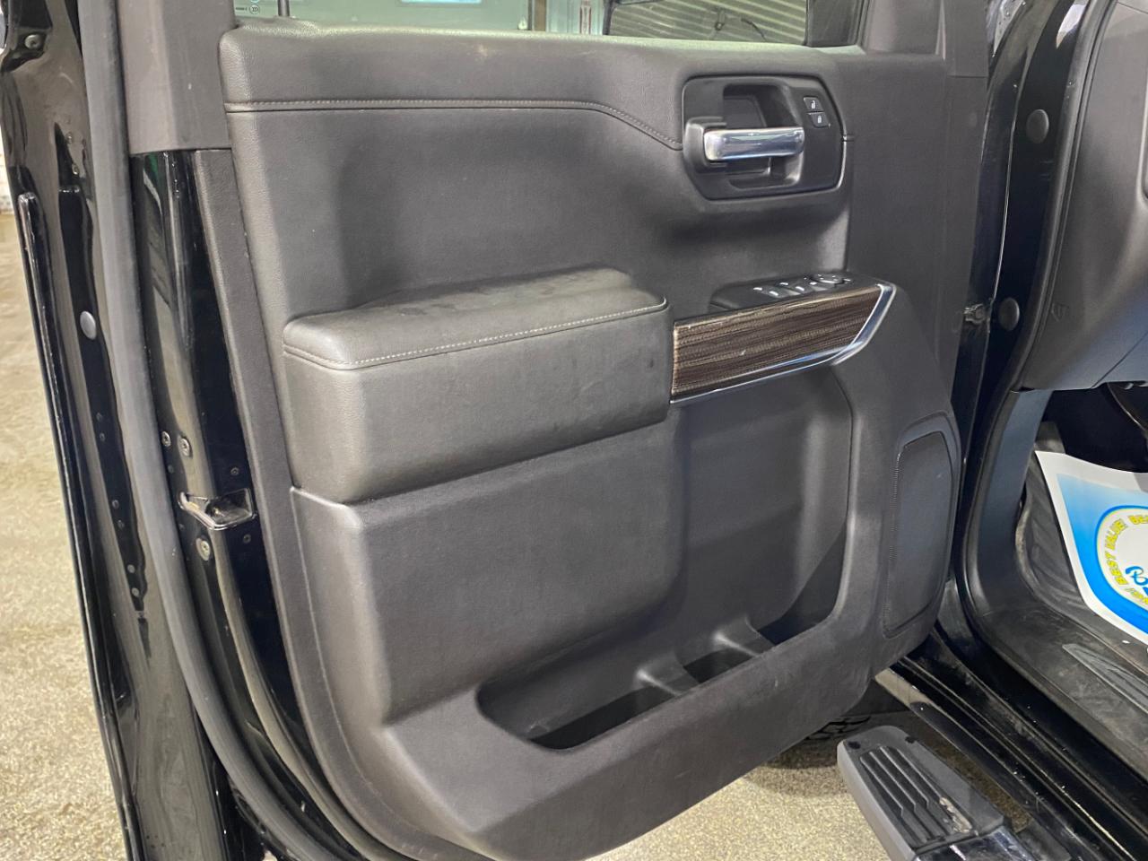 Chevrolet Silverado 1500 RST Crew Cab Long Box 4WD 2020