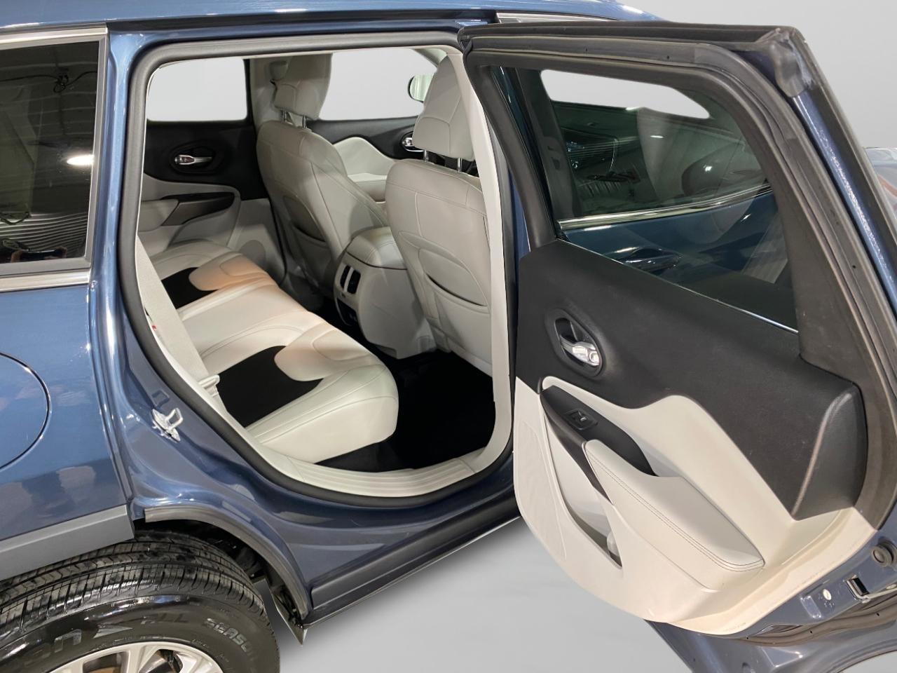 Jeep Cherokee Latitude Plus 4WD 2021