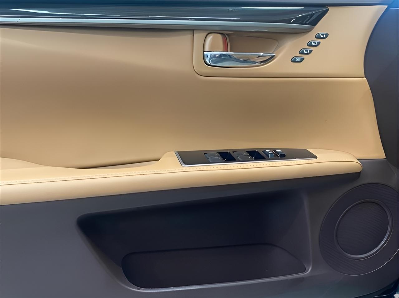 Lexus ES 350  2018