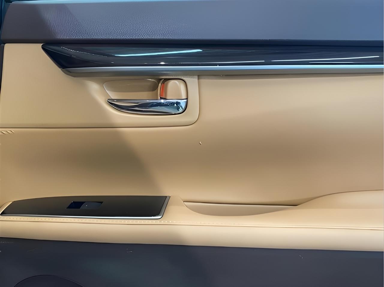 Lexus ES 350  2018