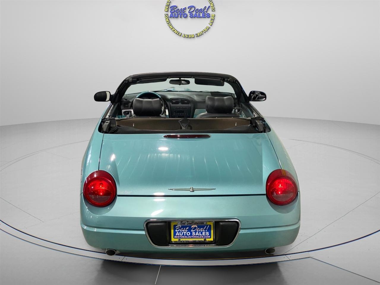 Ford Thunderbird Deluxe 2002